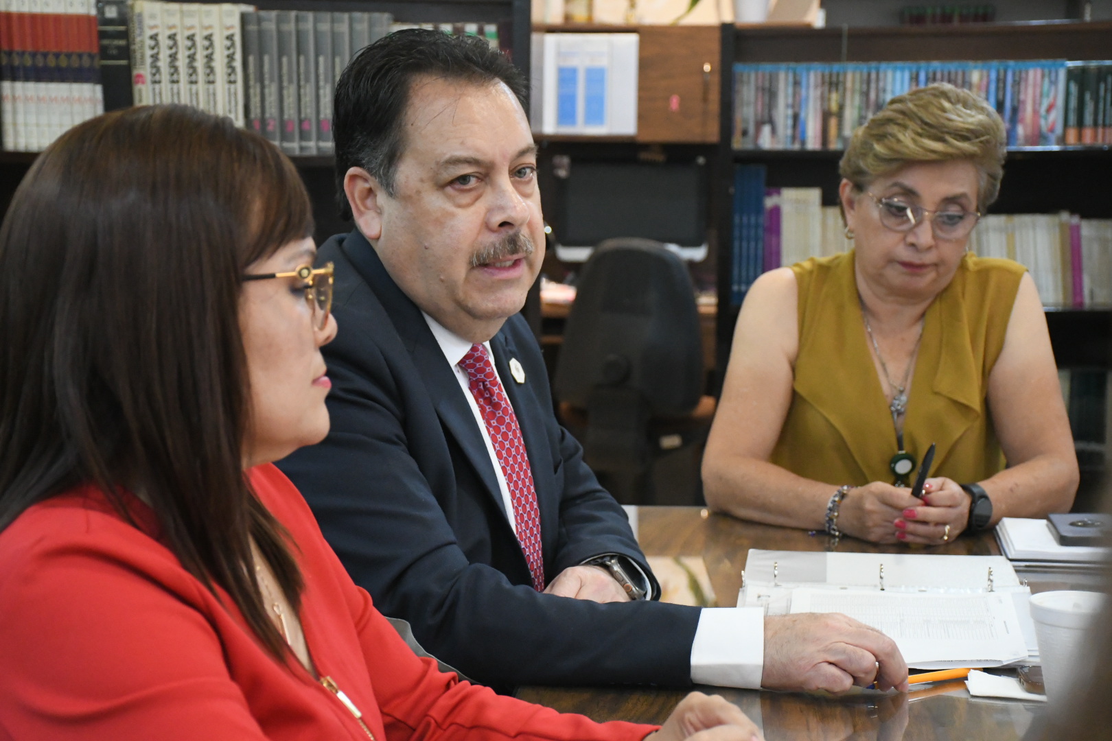 Reunión de representantes ante la Comisión Nacional Mixta de Bolsa de Trabajo 