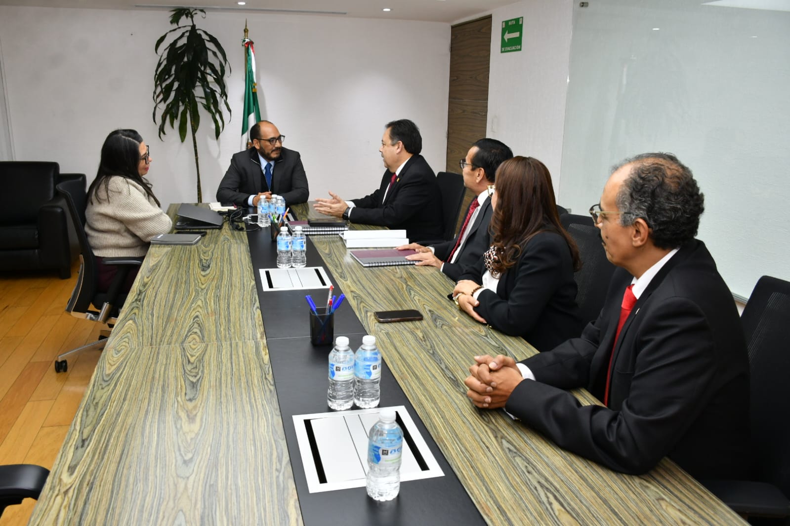 Acuerdo con el Director de Administración y Finanzas, Lic. Omar Butrón Fosado