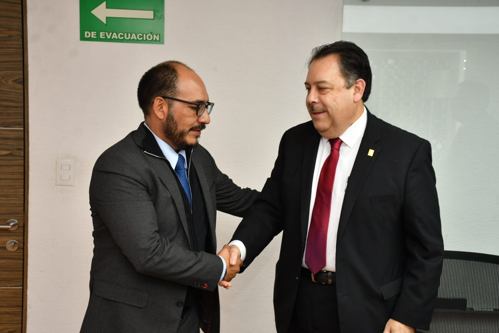 Acuerdo con el Director de Administración y Finanzas, Lic. Omar Butrón Fosado