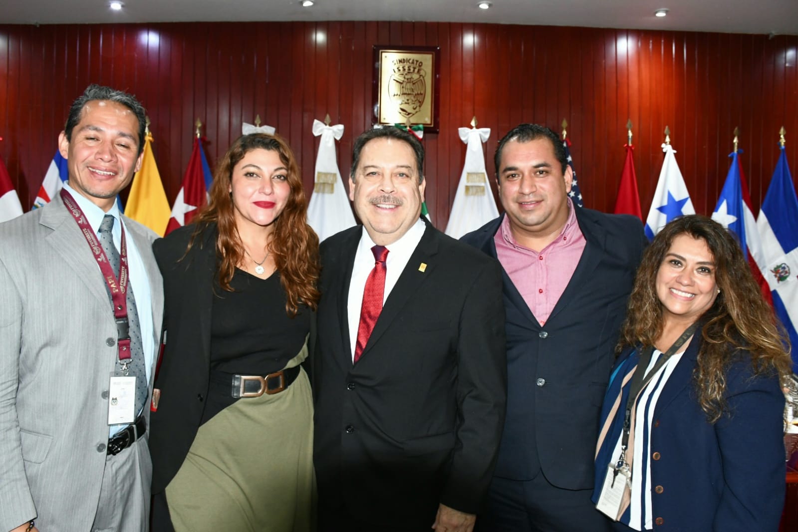 Visita de compañeras y compañeros de la Sección XLII, FOVISSSTE