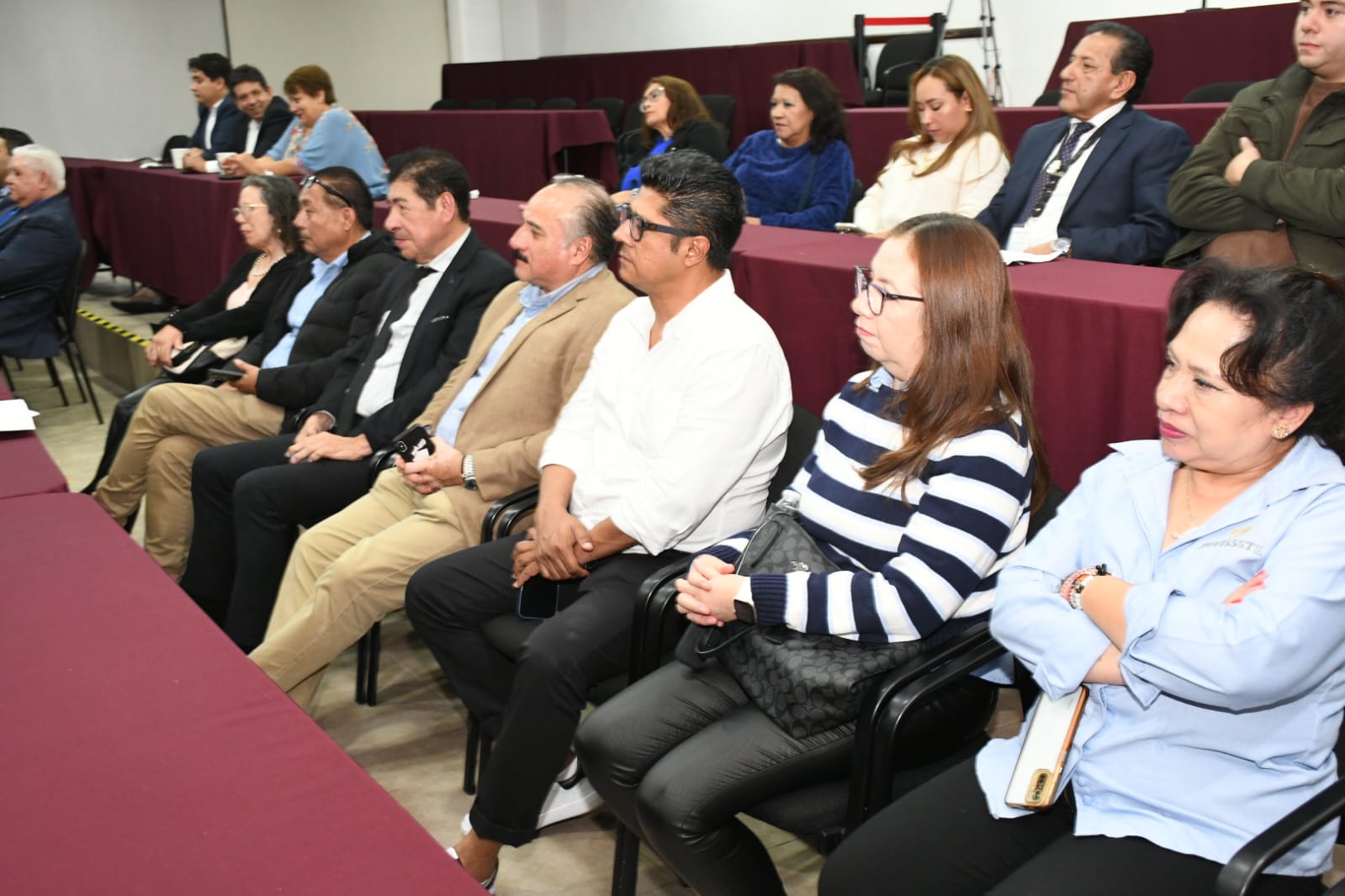 Visita de compañeras y compañeros de la Sección XLII, FOVISSSTE