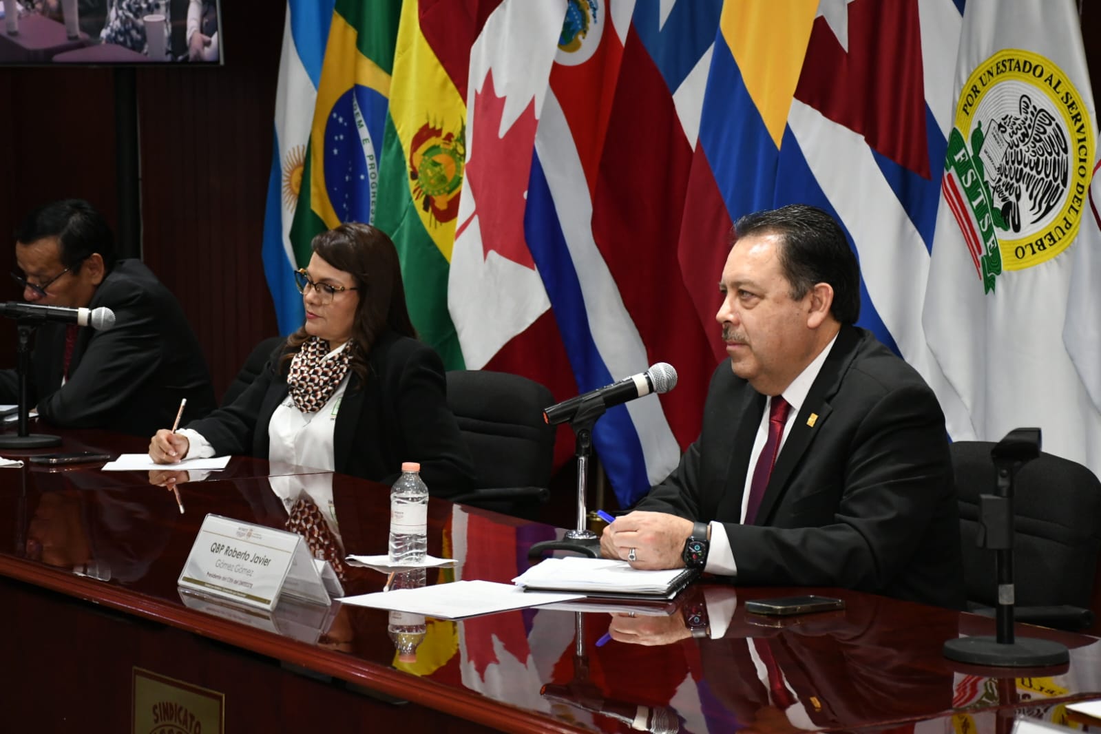 Visita de compañeras y compañeros de la Sección XLII, FOVISSSTE
