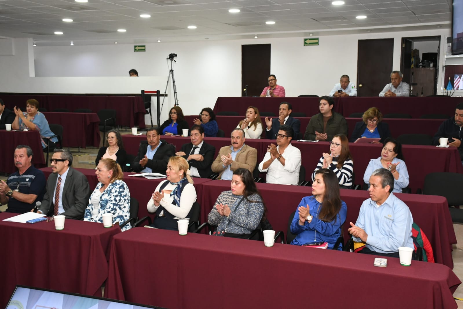 Visita de compañeras y compañeros de la Sección XLII, FOVISSSTE