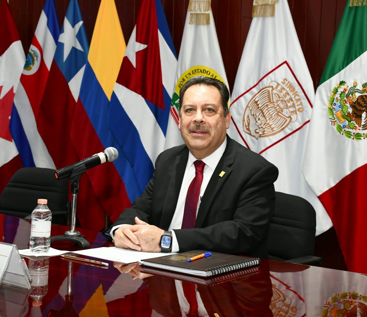 Visita de compañeras y compañeros de la Sección XLII, FOVISSSTE