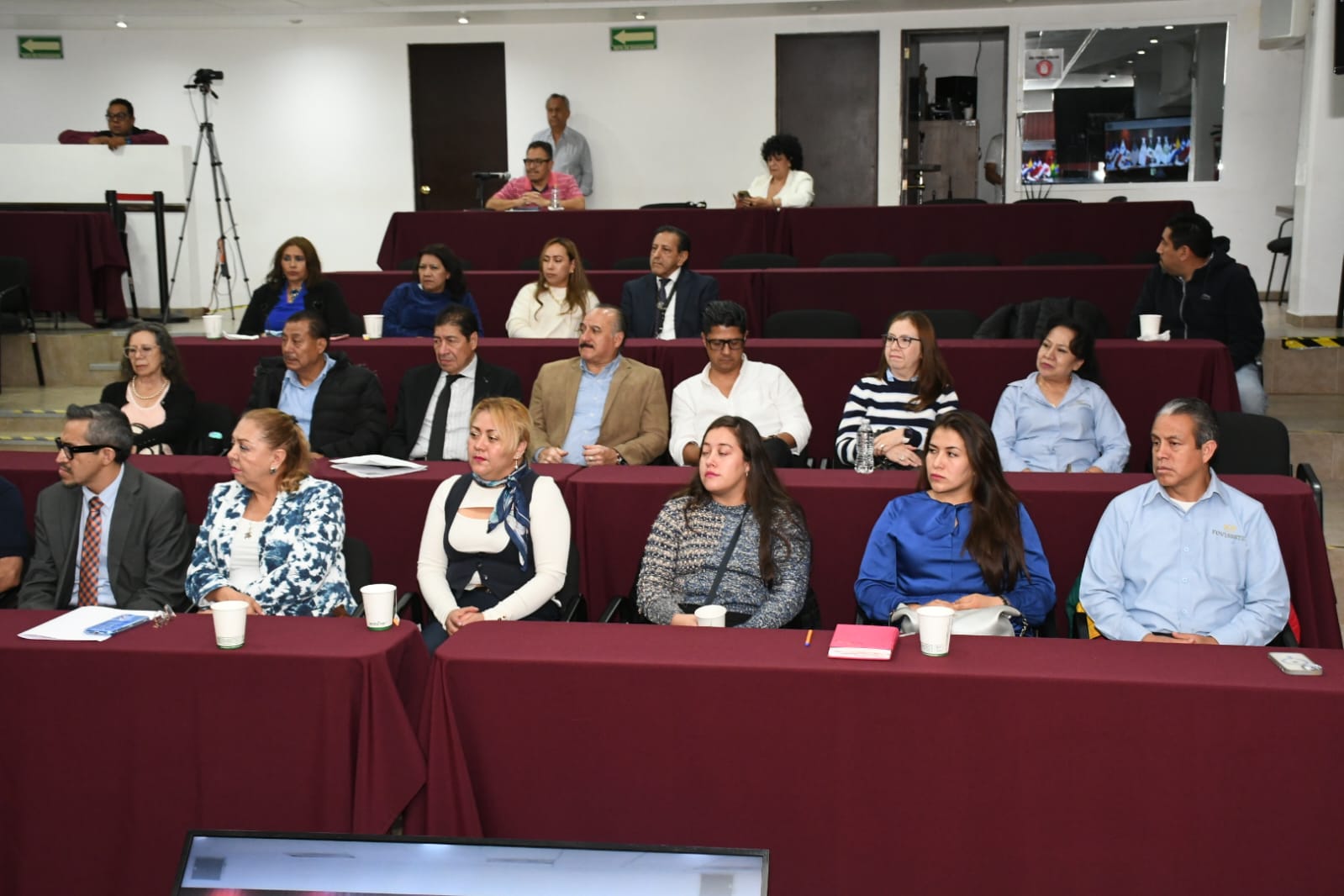 Visita de compañeras y compañeros de la Sección XLII, FOVISSSTE
