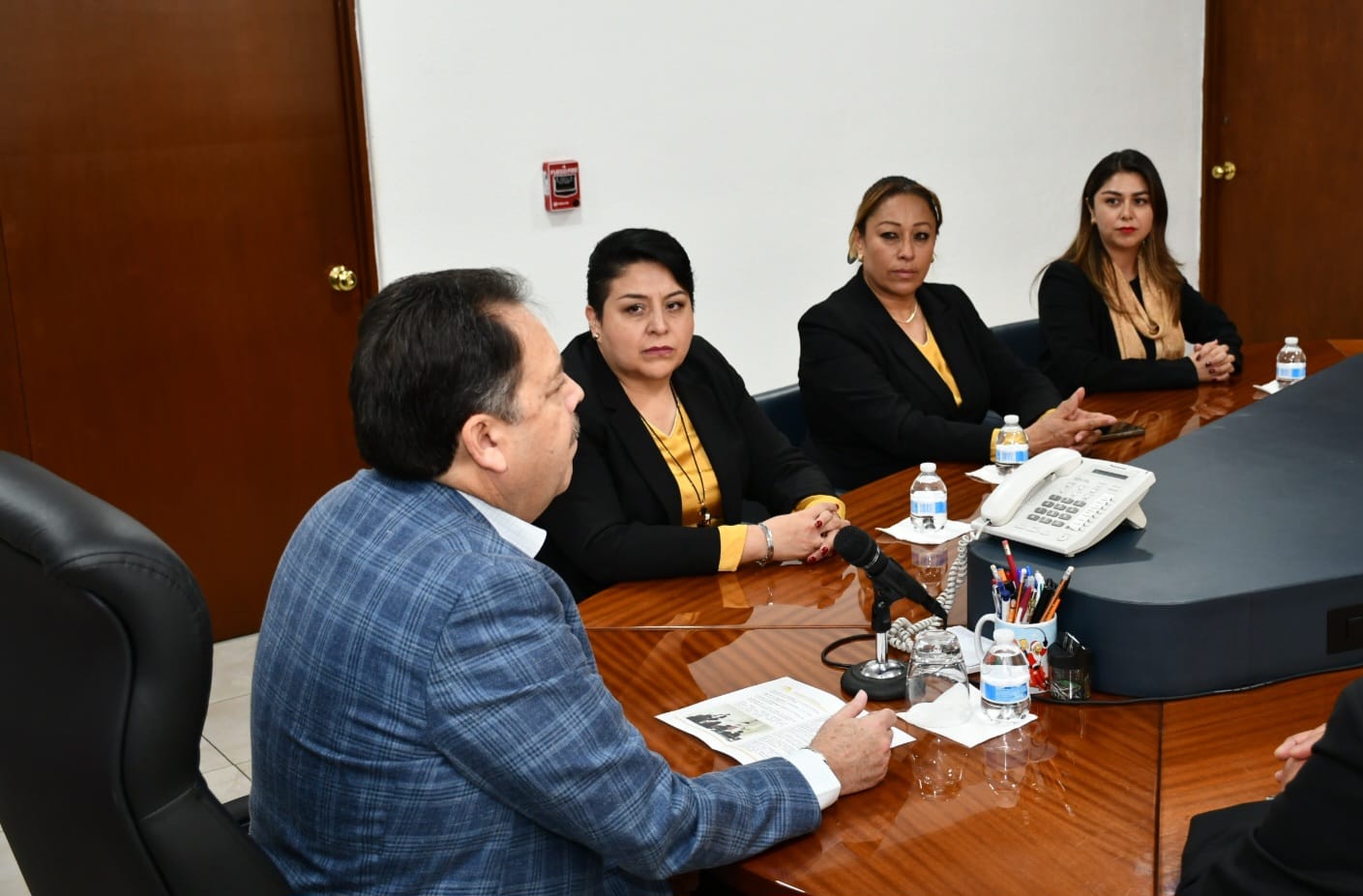 Visita de compañeros de la Sección IV, “Clínicas de Especialidad”