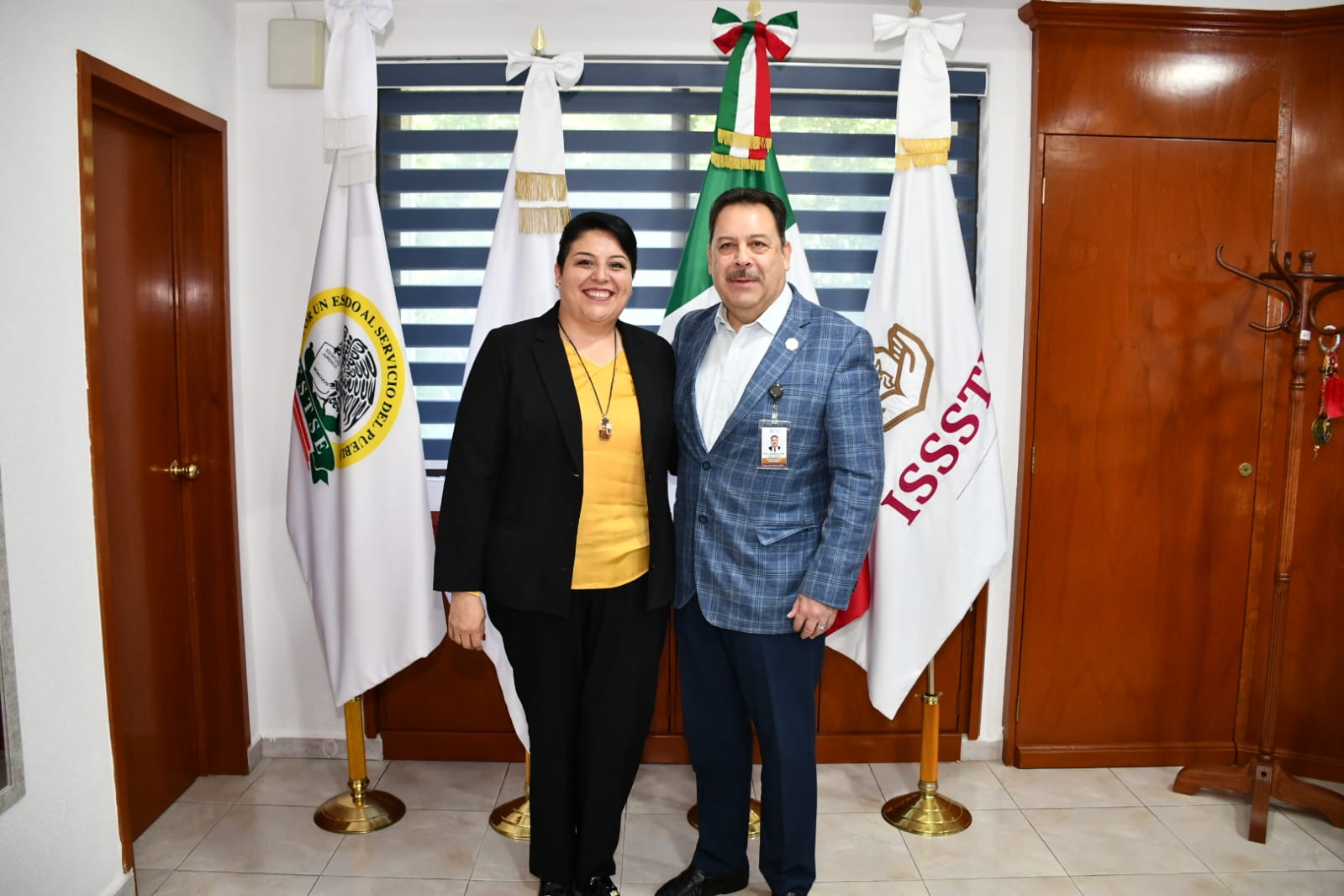 Visita de compañeros de la Sección IV, “Clínicas de Especialidad”