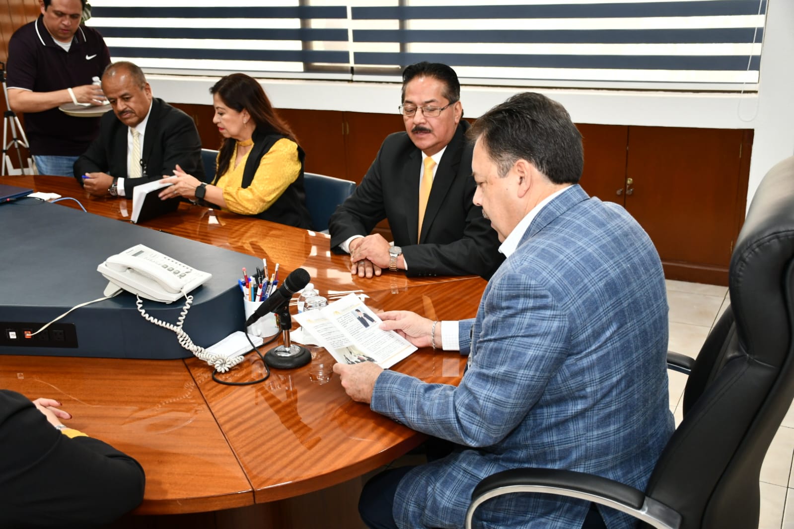Visita de compañeros de la Sección IV, “Clínicas de Especialidad”