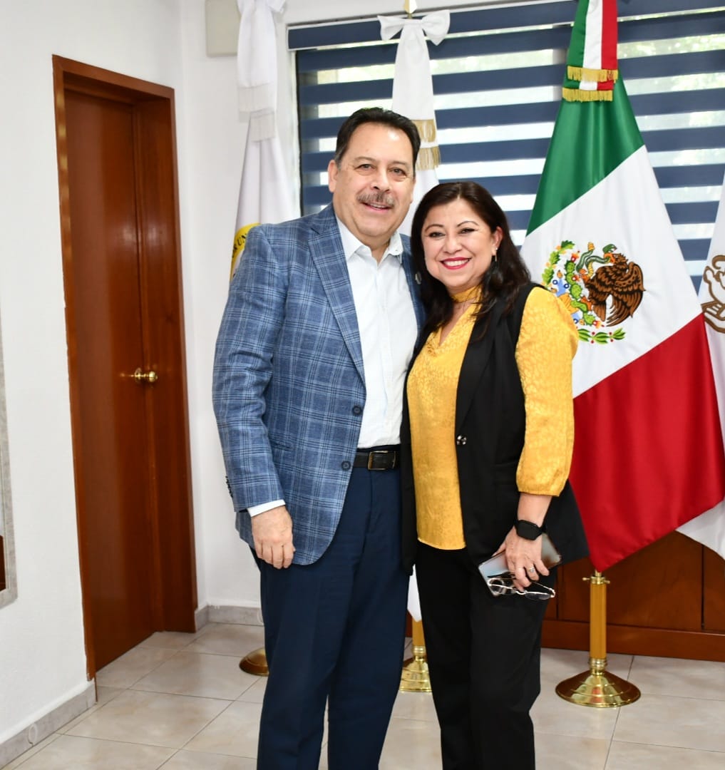 Visita de compañeros de la Sección IV, “Clínicas de Especialidad”