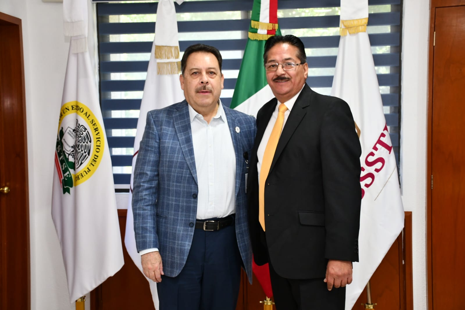 Visita de compañeros de la Sección IV, “Clínicas de Especialidad”
