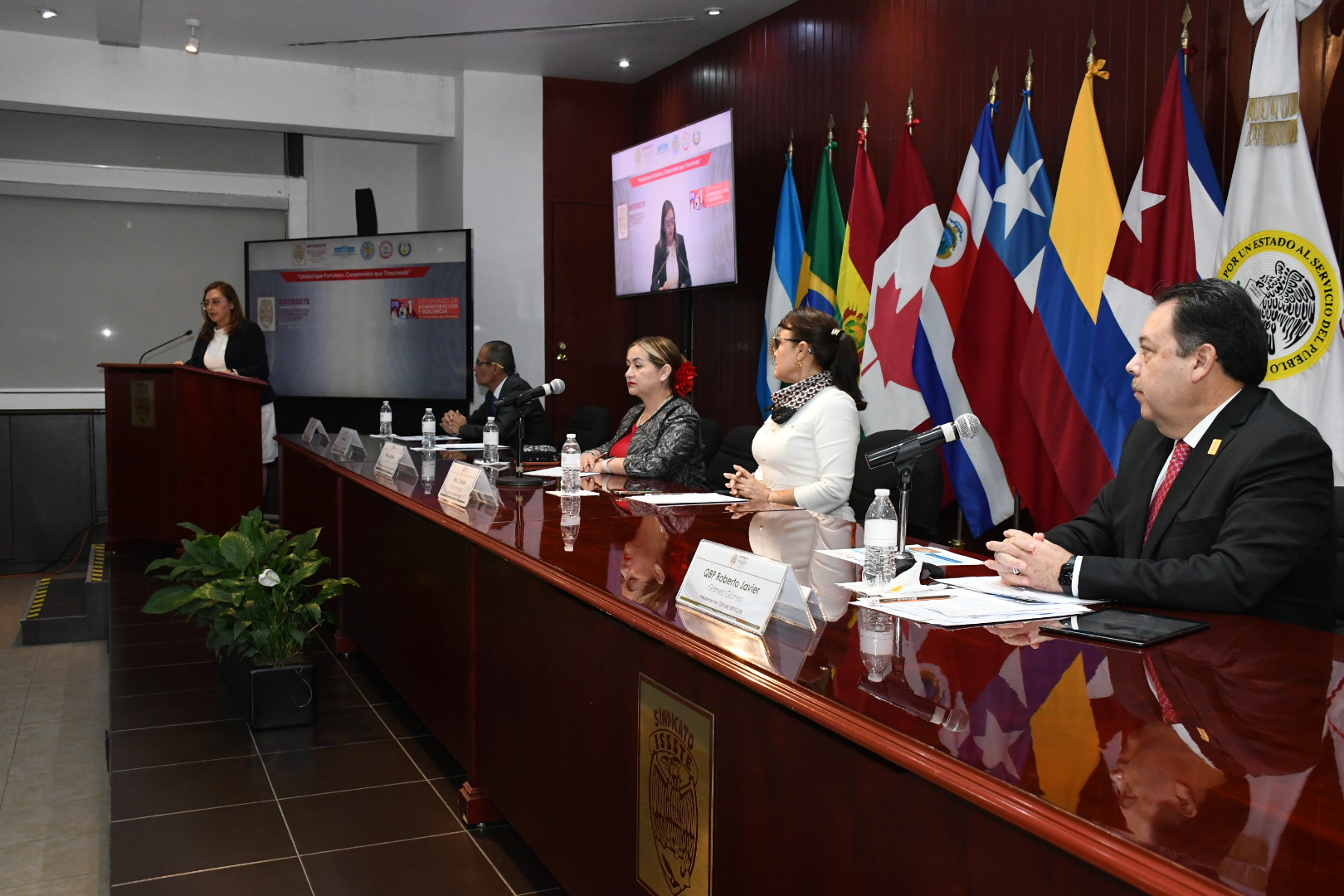 1er Diplomado "Administración y Docencia en los Servicios de Enfermería"
