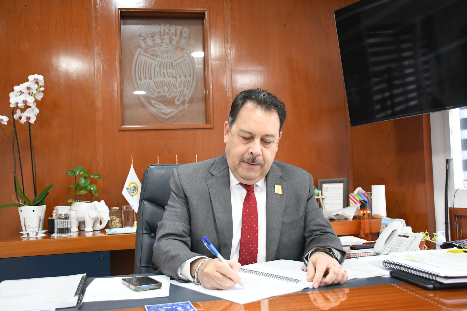 Firma de Solicitudes de afiliación de Compañeras y Compañeros 