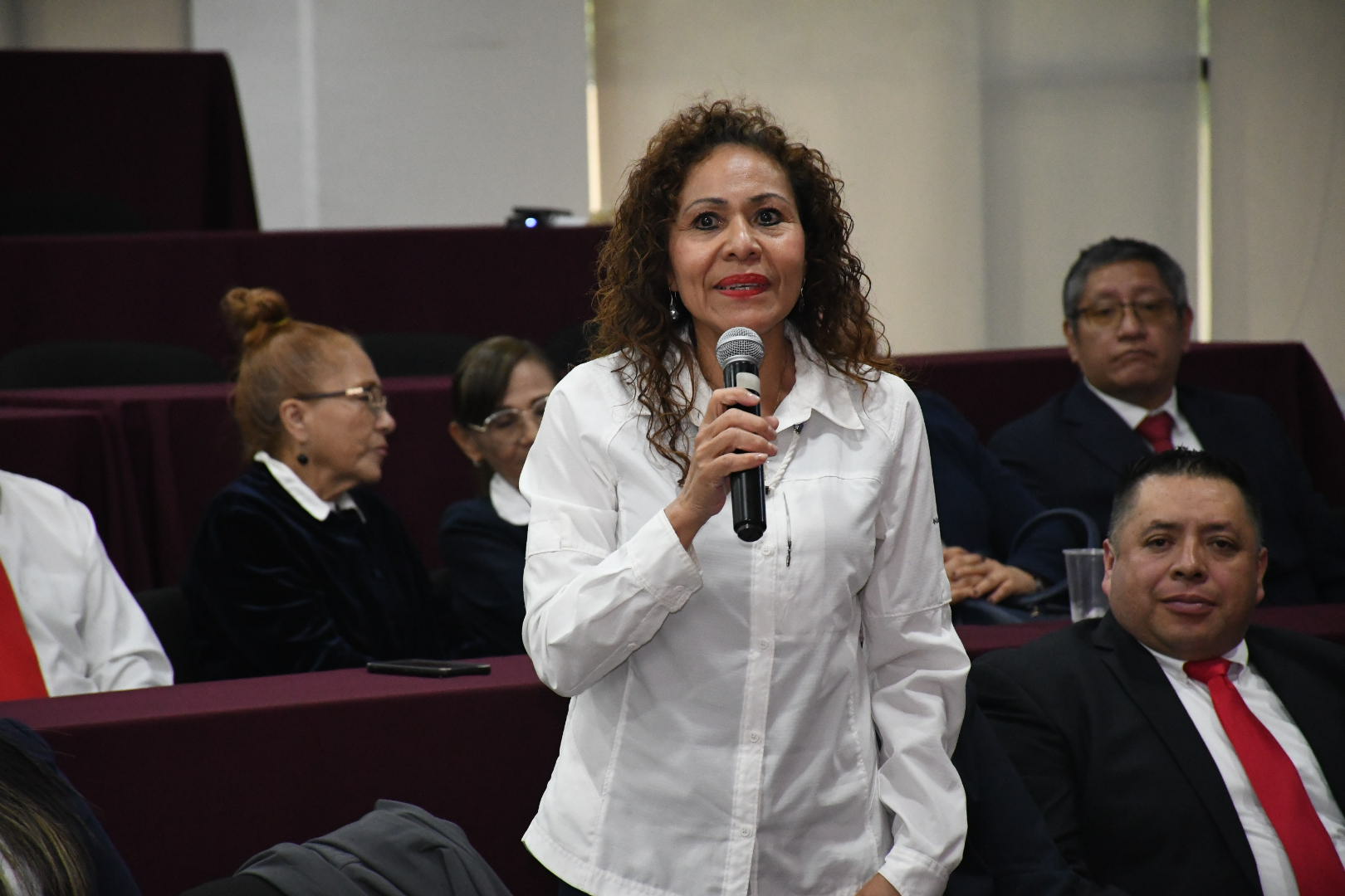 Salutación de la Sección I, Oficinas Centrales
