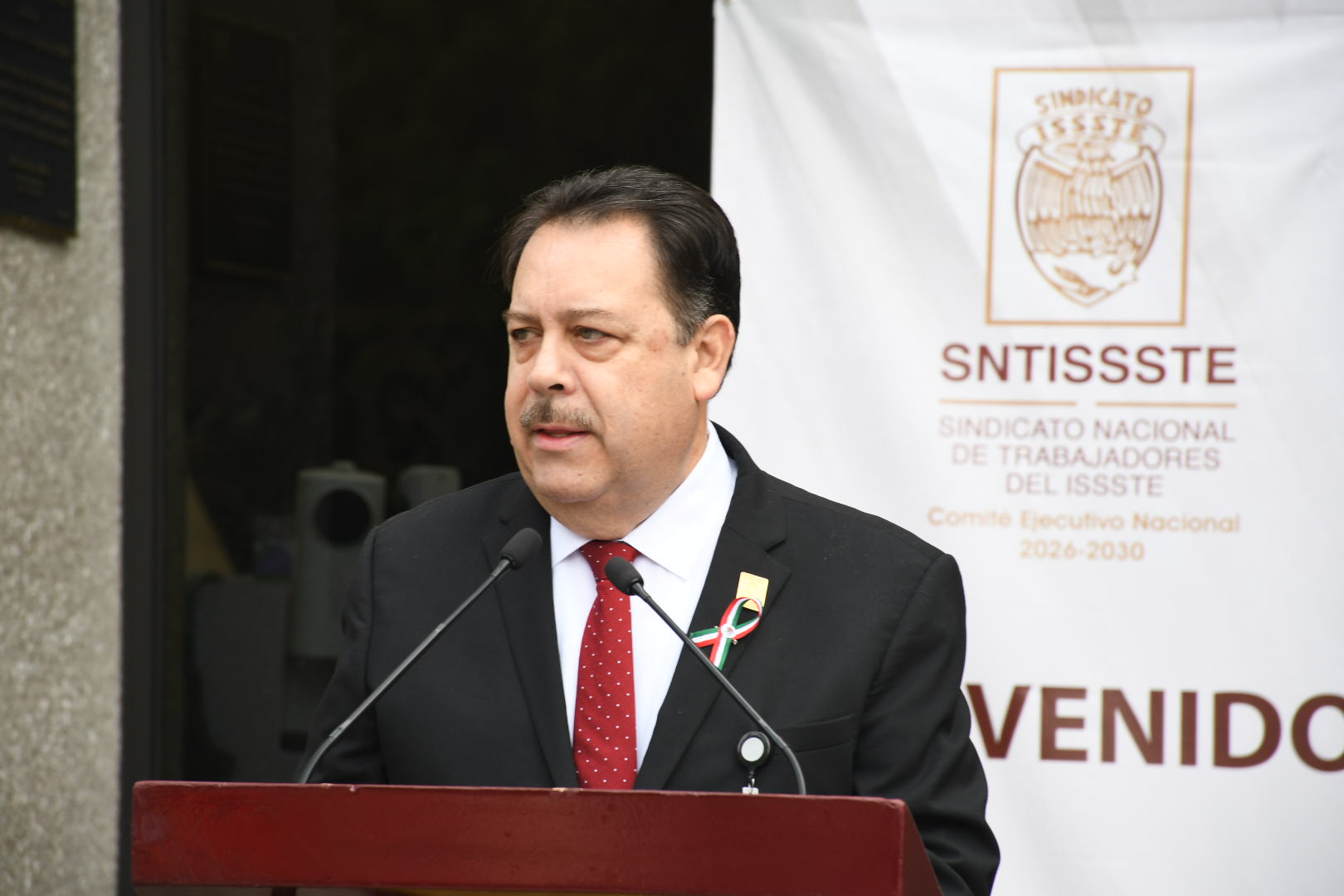 Ceremonia de Izamiento de Bandera