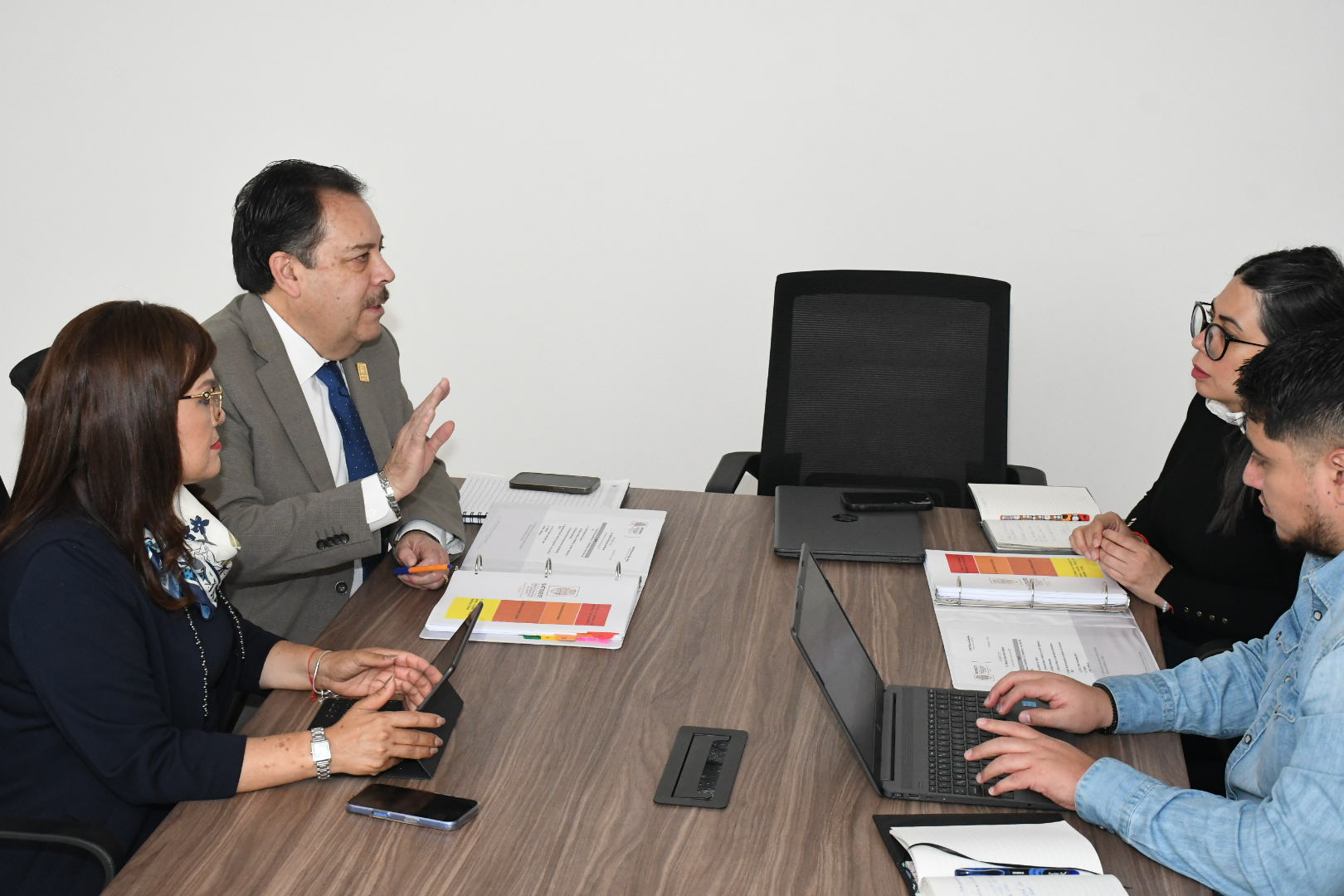  Reunión de trabajo en la Subdirección de Personal