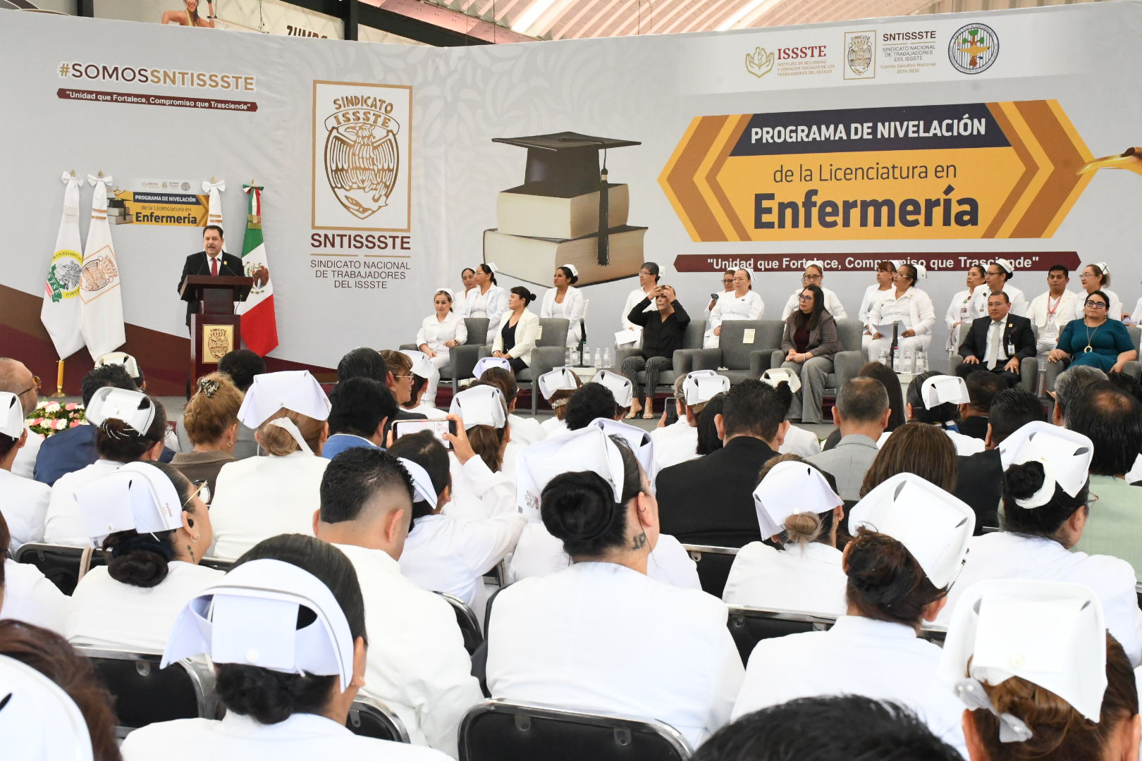 Ceremonia de Clausura del Programa de Nivelación de la Licenciatura en Enfermería