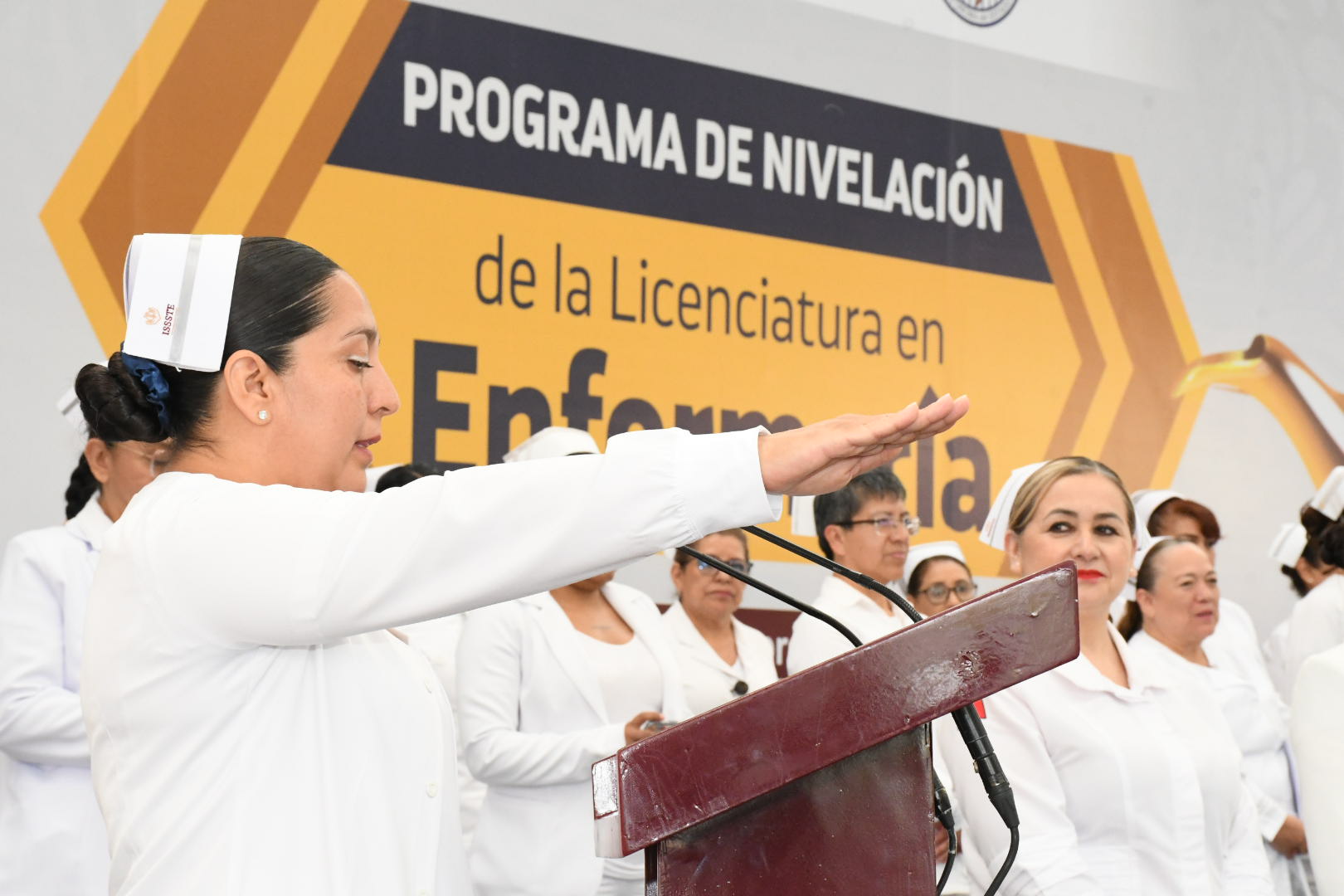 Ceremonia de Clausura del Programa de Nivelación de la Licenciatura en Enfermería