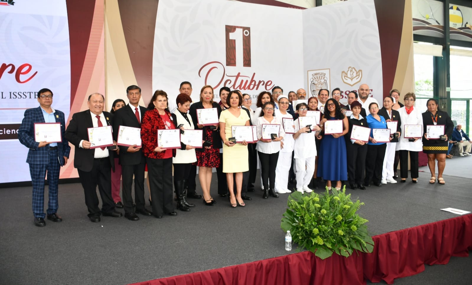  1° Octubre, "Día del Trabajadore del ISSSTE" Ceremonía de Entrega de Reconocimientos por años de Servicio