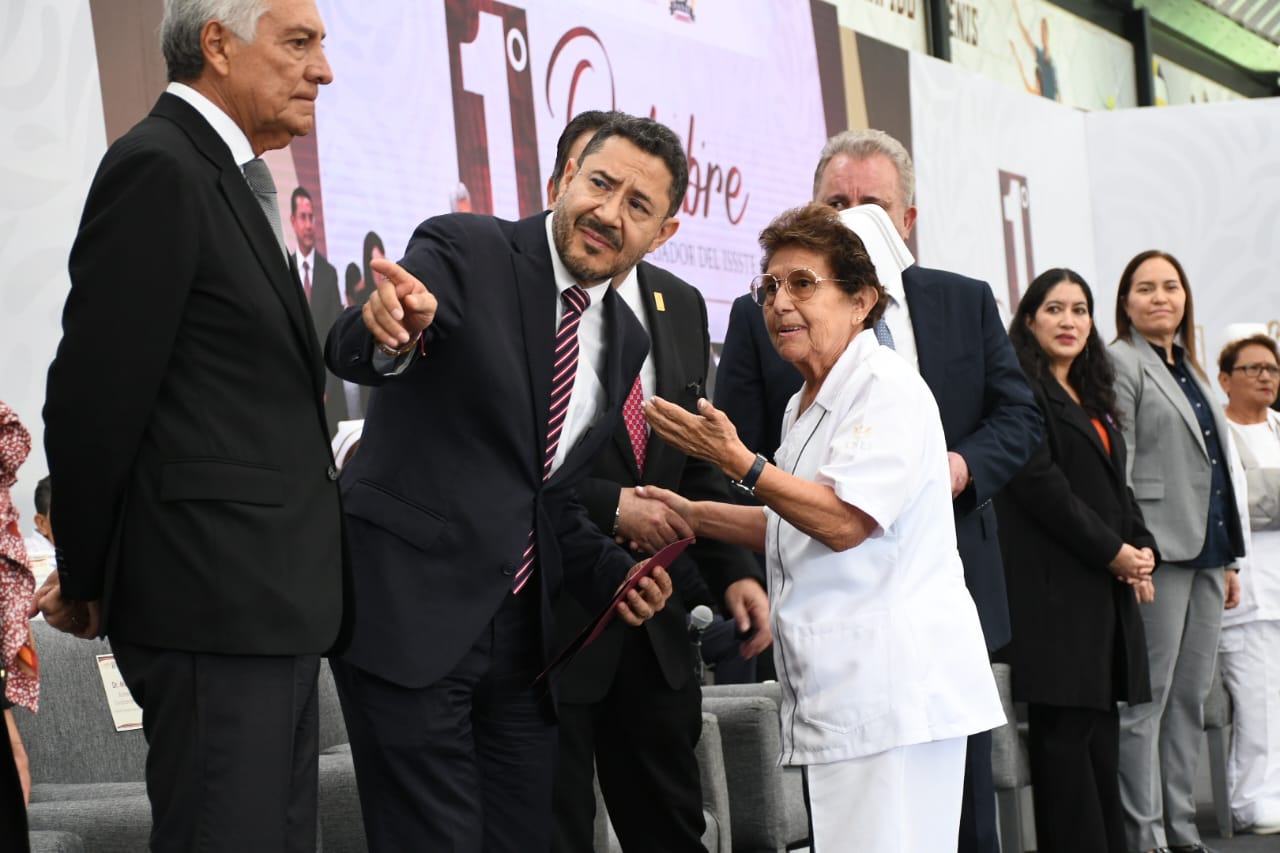  1° Octubre, "Día del Trabajadore del ISSSTE" Ceremonía de Entrega de Reconocimientos por años de Servicio