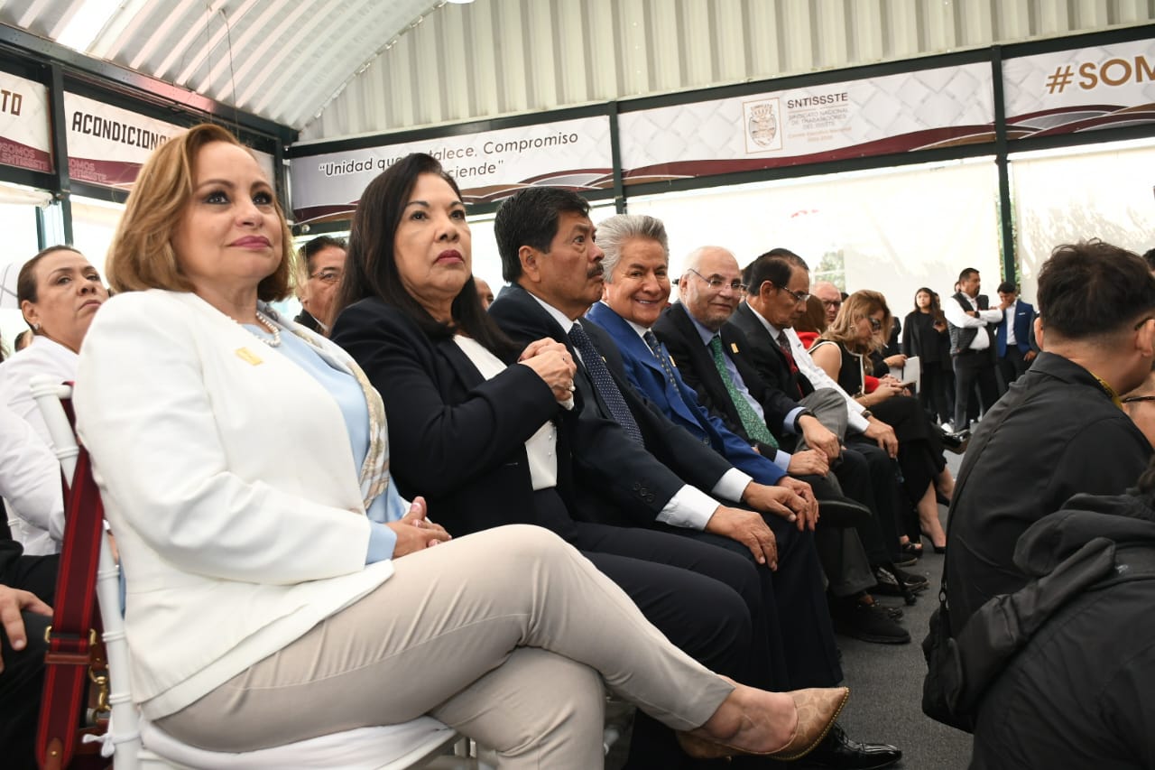  1° Octubre, "Día del Trabajadore del ISSSTE" Ceremonía de Entrega de Reconocimientos por años de Servicio