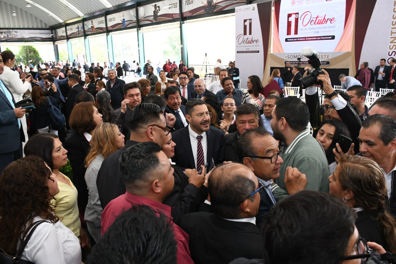  1° Octubre, "Día del Trabajadore del ISSSTE" Ceremonía de Entrega de Reconocimientos por años de Servicio