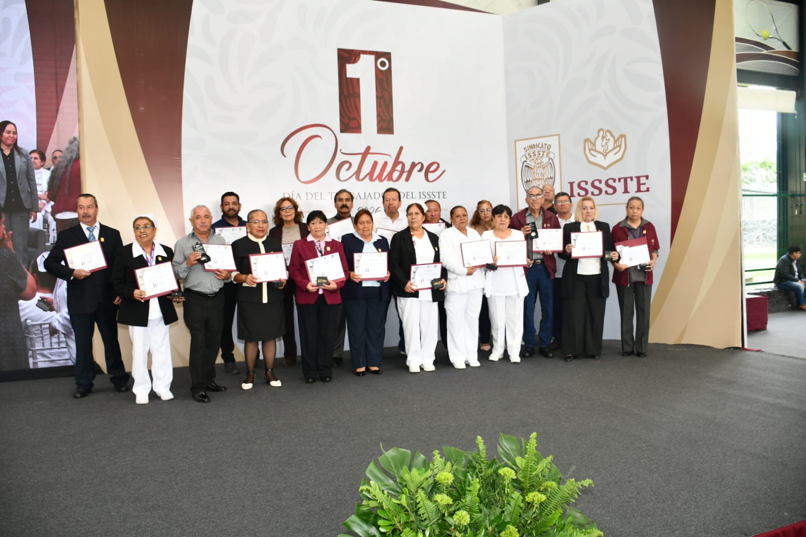  1° Octubre, "Día del Trabajadore del ISSSTE" Ceremonía de Entrega de Reconocimientos por años de Servicio