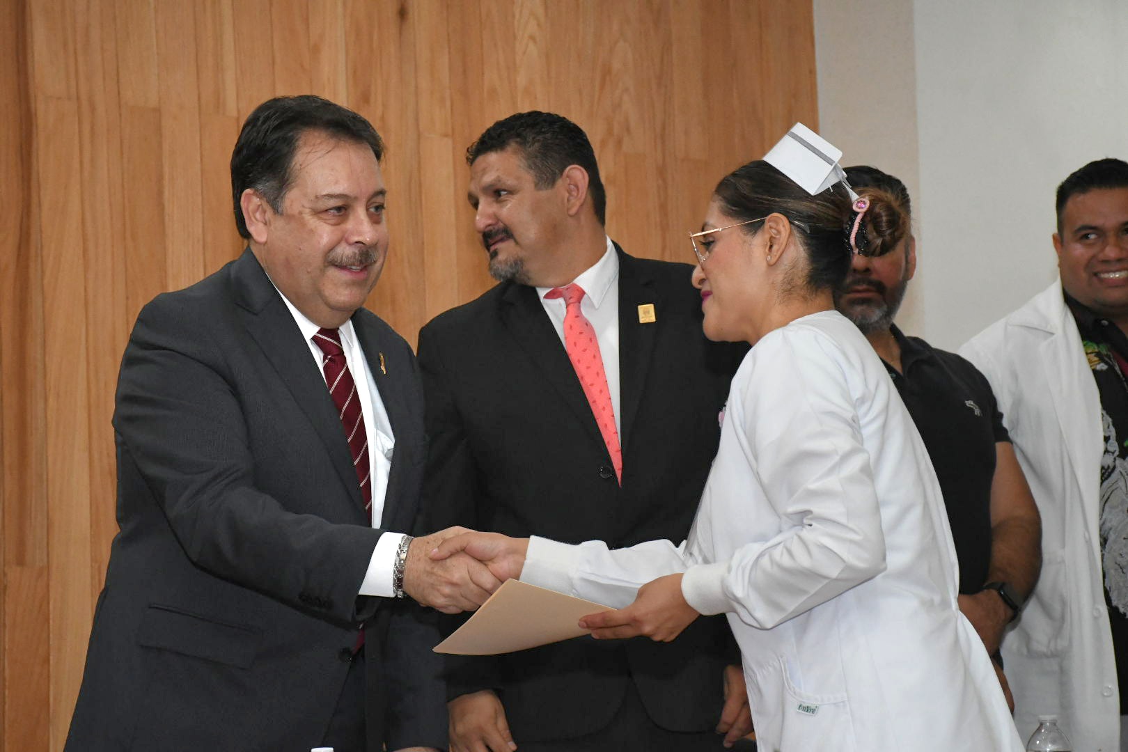  Visita del Químico Roberto Javier Gómez  al Hospital Regional de Alta Especialidad "Centenario de la Revolución Mexicana", Morelos